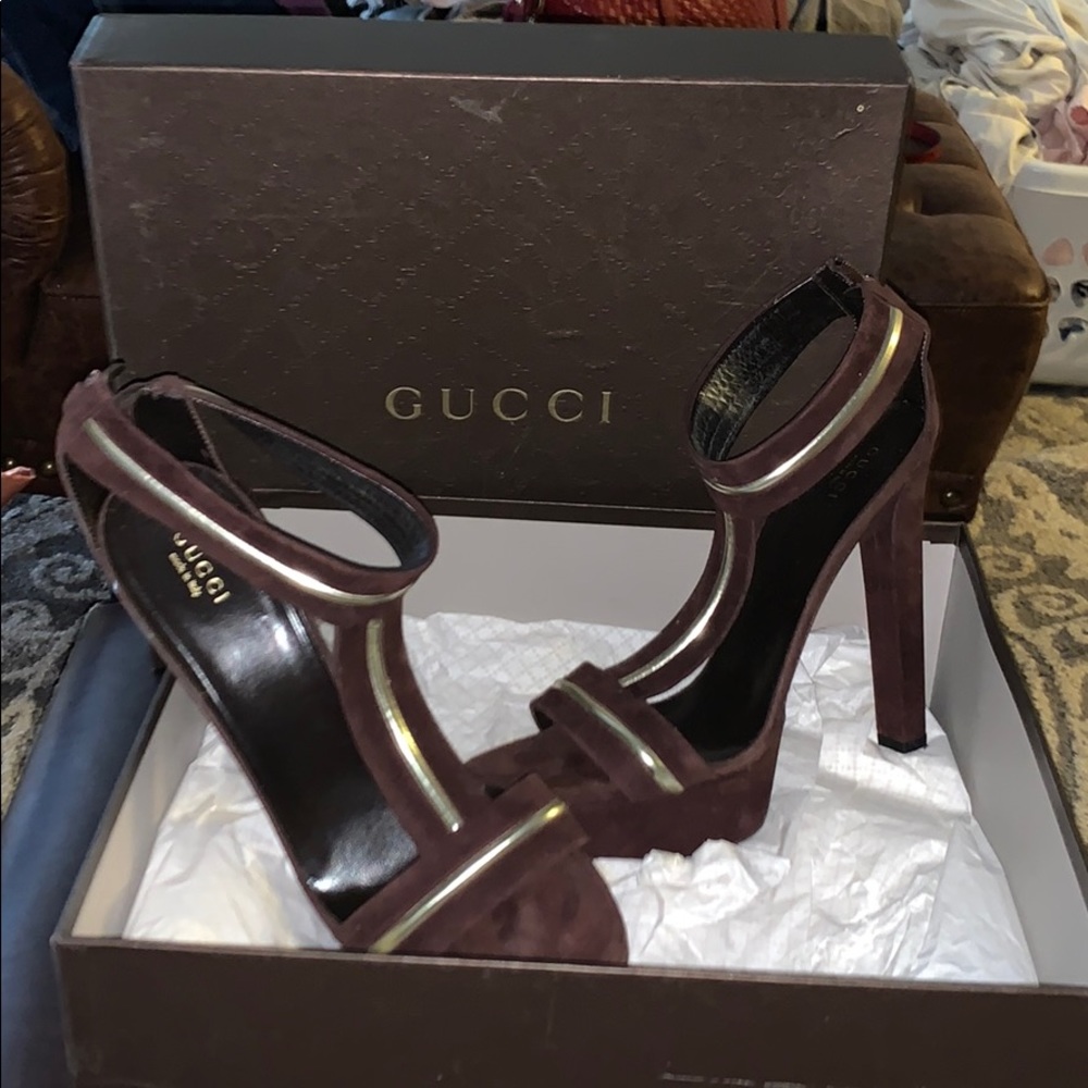 T strap Gucci